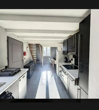 Apartment Maison Sur 2 Etages + Mezzanine *
